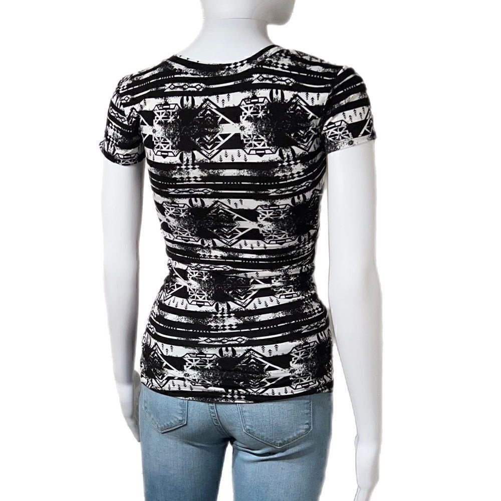 Abstract Stretch Knit Tee NWOT - Picture 4 of 8